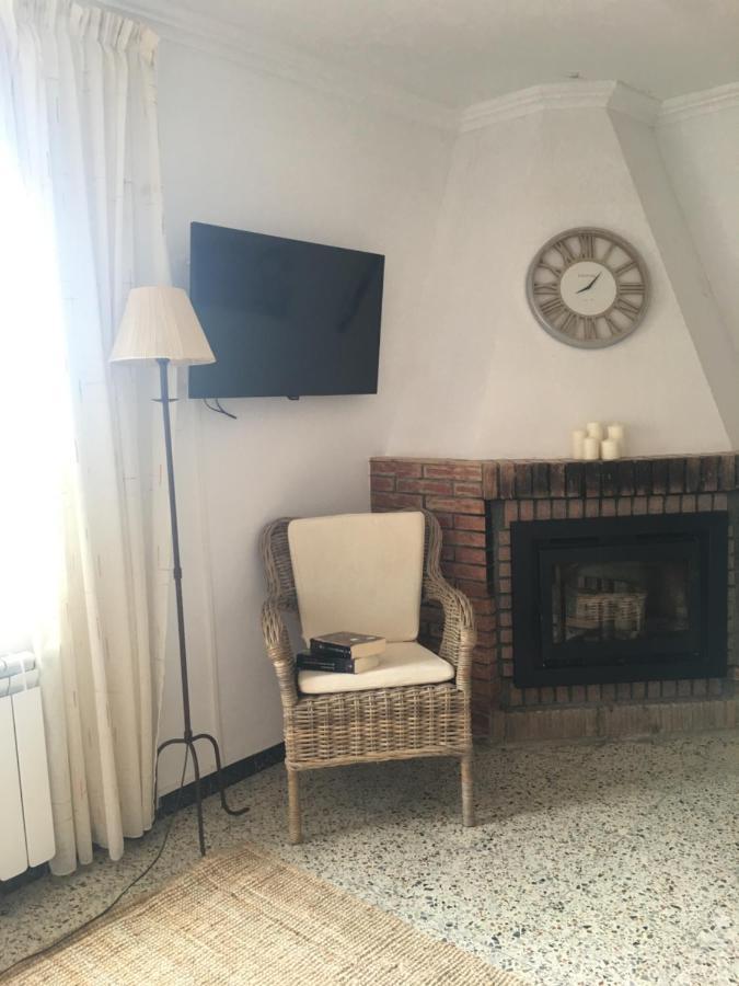 Apartaments La Pertusa 2O Corca  Bagian luar foto
